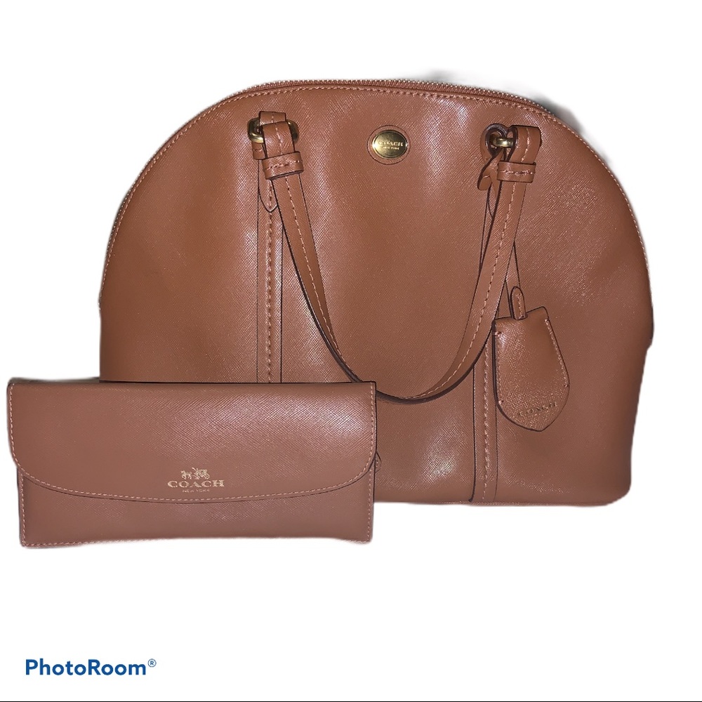 Authentic Coach Peyton Leather Domed Purse F25671